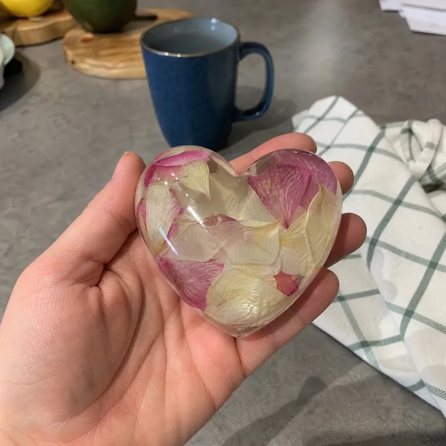Resin keepsake heart